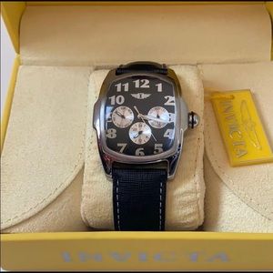 Invicta watch! Needs battery.